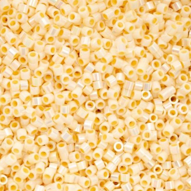 Cylin Bead 11/0 Cream AB - 25 G Bag-CY11-1021