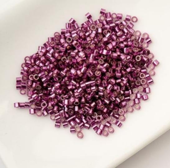 Cylin Bead 11/0 Silver Lined Raspberry - 25 G Bag-CY11-1084