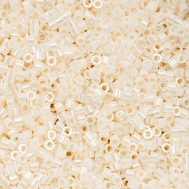 Cylin Bead 11/0 Opaque White Bisque Ceylon - 25 G Bag-CY11-1093