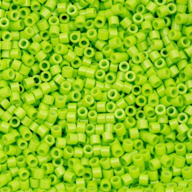 Cylin Bead 11/0 Opaque Green Neon - 25 G Bag-CY11-1103