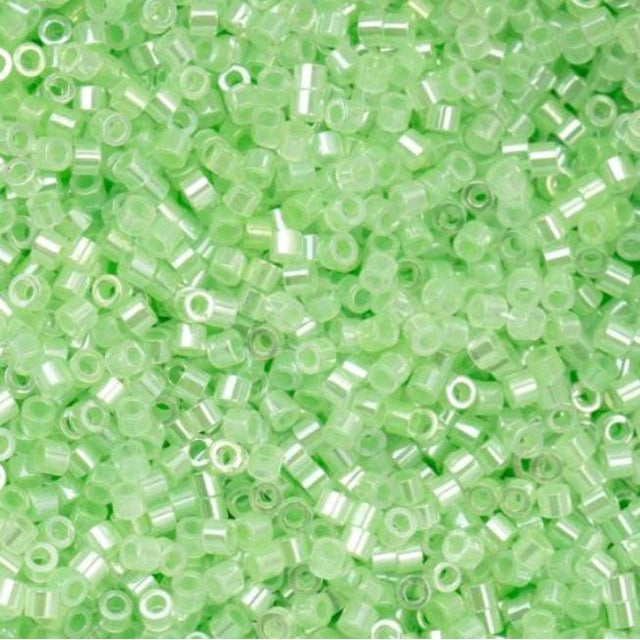 Cylin Bead 11/0 Light Crystal Green Ceylon - 25 G Bag-CY11-1029